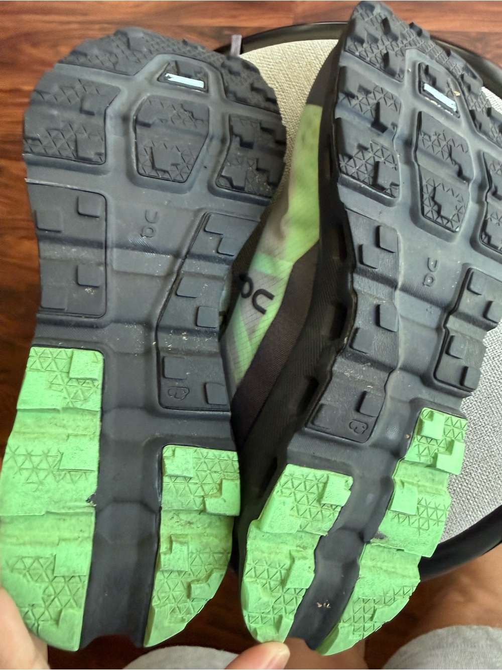 On Running Cloud Vista 2 Men's Athletic Shoes - Light Gray - Picture 9 of 9